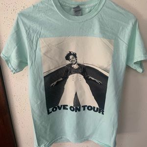 Harry Styles Love on Tour shirt